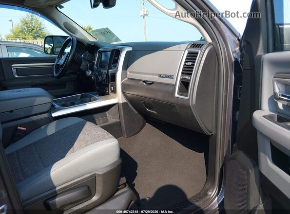 1C6RR7LM3JS338333 2018 RAM 1500 Gray Front interior view