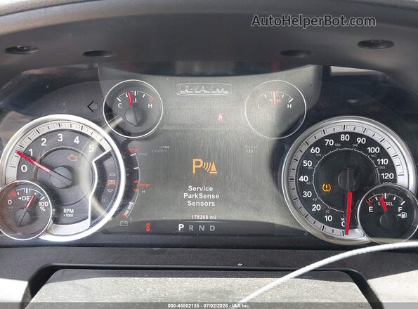 1C6RR7LM7HS871540 2017 RAM 1500 Silver უკანა სავარძლების ხედი