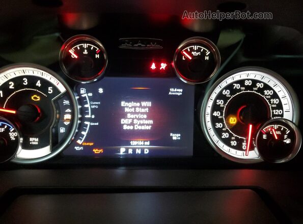 1C6RR7LM7HS874132 2017 RAM 1500 White Widok wnętrza 360 stopni