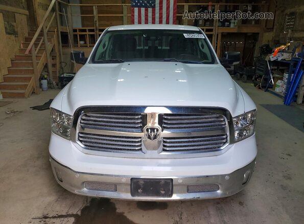 1C6RR7LM7HS874132 2017 RAM 1500 White Widok z przodu