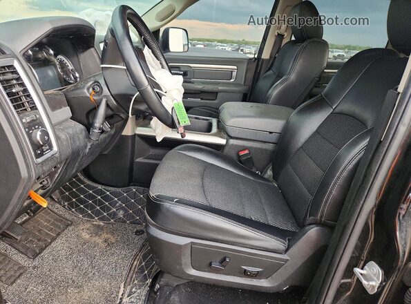 1C6RR7LT0JS273142 2018 RAM 1500 Black Սալոնի դիմացի տեսք