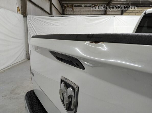 1C6RR7LT2JS161507 2018 RAM 1500 White 