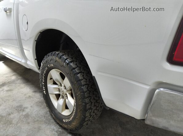 1C6RR7LT2JS161507 2018 RAM 1500 White 
