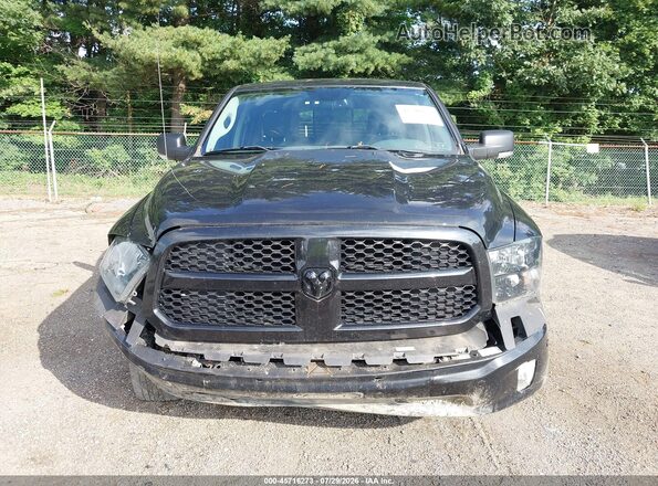 1C6RR7LT2JS337942 2018 RAM 1500 Черный Вид задней части салона