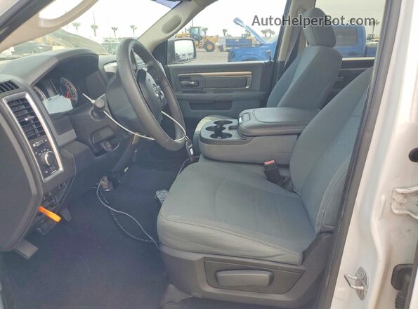 1C6RR7LT2KS672510 2019 RAM 1500 White Widok wnętrza z przodu