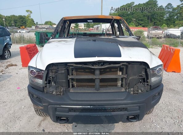 1C6RR7LT2KS696693 2019 RAM 1500 CLASSIC Белый Вид панели приборов
