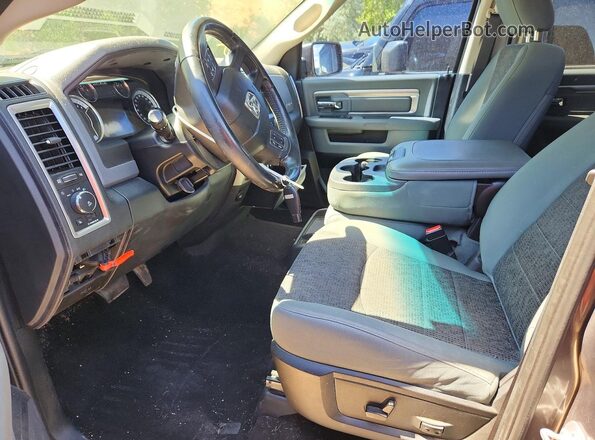 1C6RR7LT3GS302965 2016 RAM 1500 Gray წინა სალონის ხედი