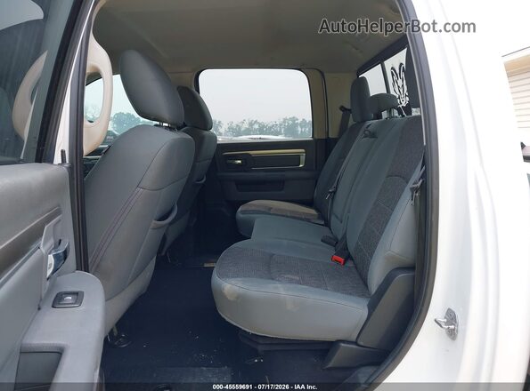 1C6RR7LT4JS294673 2018 RAM 1500 White Vista de la etiqueta del VIN