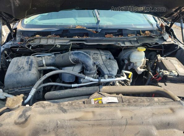1C6RR7LT5HS594720 2017 RAM 1500 Черный Вид задней части салона