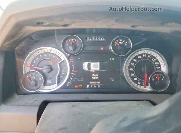 1C6RR7LT5KS523749 2019 RAM 1500 Black Instrument cluster view
