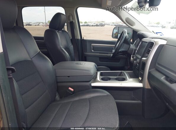 1C6RR7LT7HS729048 2017 RAM 1500 Gray Widok wnętrza z przodu