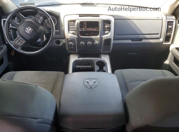 1C6RR7LT7JS344028 2018 RAM 1500 Maroon Dashboard view
