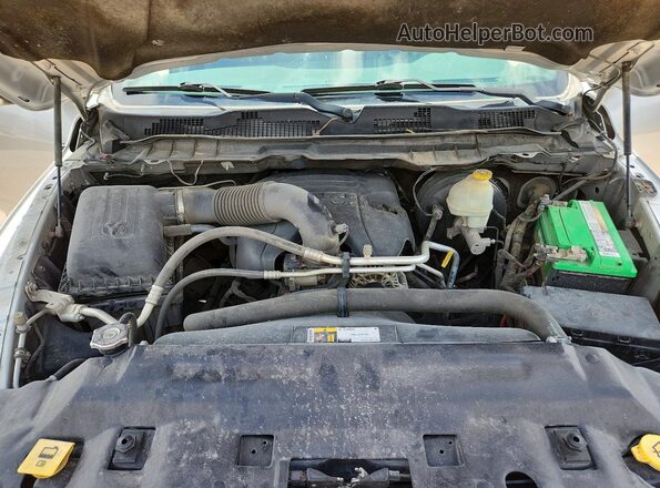 1C6RR7LT8GS203722 2016 RAM 1500 Серебряный Вид задней части салона
