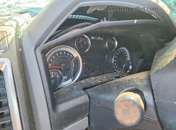 1C6RR7LT8HS633199 2017 RAM 1500 Maroon Սարքավորումների վահանակի տեսք
