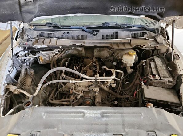 1C6RR7MT1HS515218 2017 RAM 1500 Белый Вид задней части салона