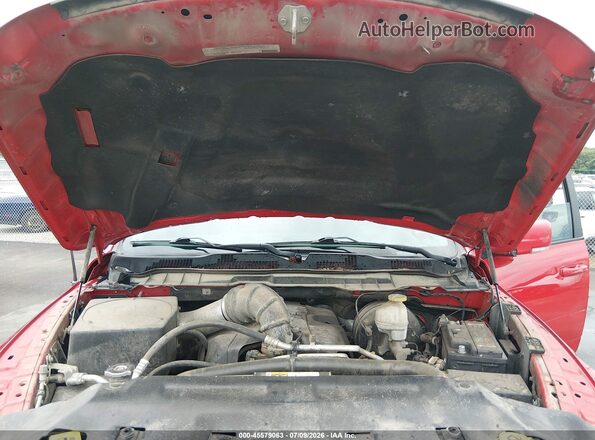 1C6RR7MT1JS152859 2018 RAM 1500 Красный Вид сзади