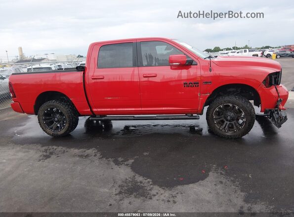 1C6RR7MT1JS152859 2018 RAM 1500 Красный Вид задней части салона