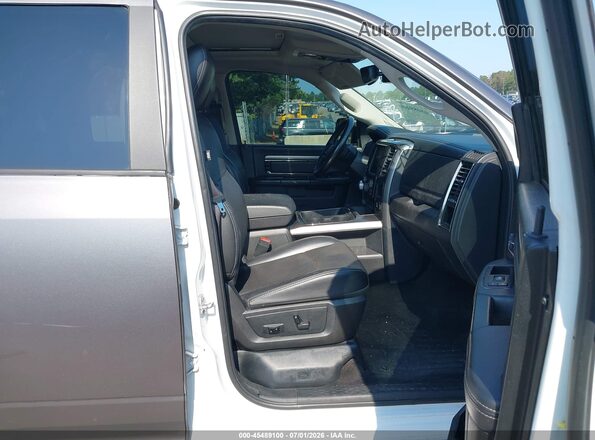 1C6RR7MT2HS711197 2017 RAM 1500 White Vista interior delantera