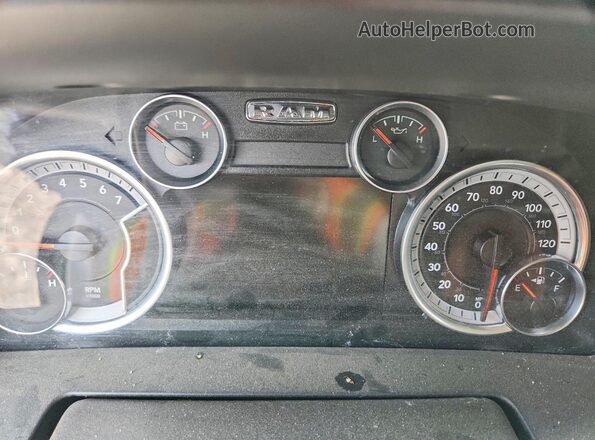 1C6RR7MT3GS129043 2016 RAM 1500 White Widok zestawu wskaźników