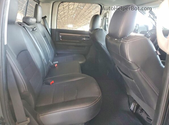 1C6RR7MT3JS110399 2018 RAM 1500 Black Vista de los asientos traseros