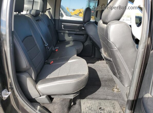1C6RR7MT7HS674857 2017 RAM 1500 Black Widok tylnych siedzeń