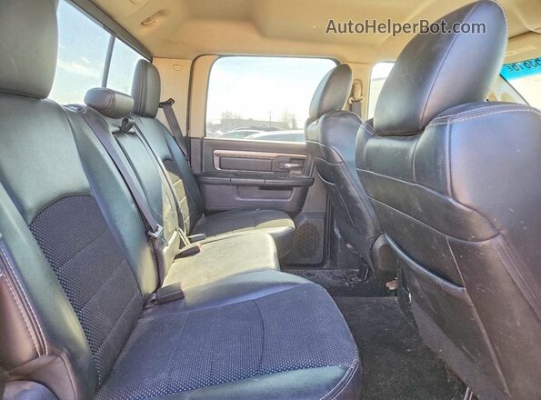 1C6RR7MT8GS190629 2016 RAM 1500 Gray Vista de los asientos traseros