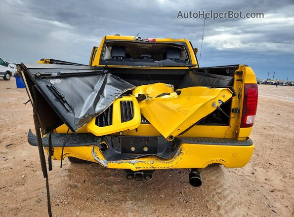1C6RR7MT9GS329859 2016 RAM 1500 Yellow Вид ззаду
