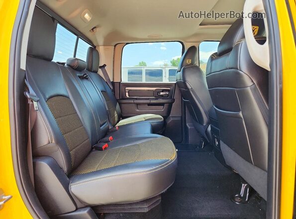 1C6RR7MT9GS354082 2016 RAM 1500 Желтый Вид задних сидений