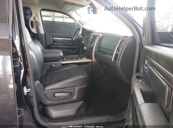 1C6RR7MT9JS117423 2018 RAM 1500 Black Vista interior delantera