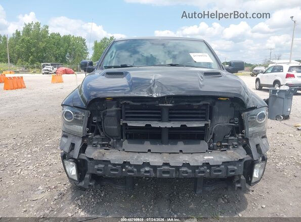 1C6RR7MT9JS156769 2018 RAM 1500 Black Widok wnętrza z tyłu