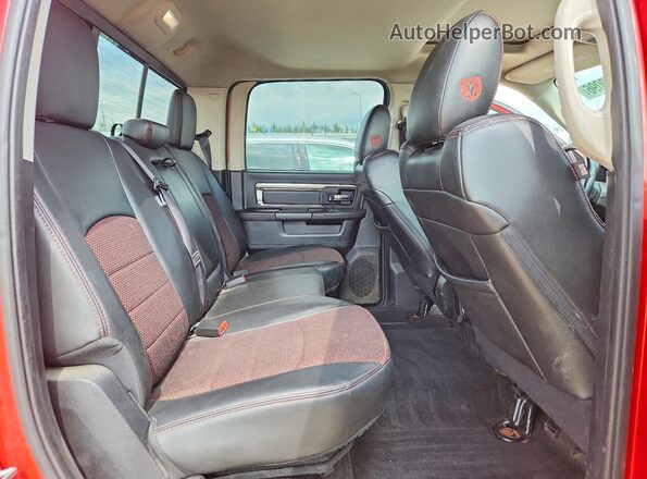 1C6RR7MTXGS224019 2016 RAM 1500 Красный Вид задних сидений