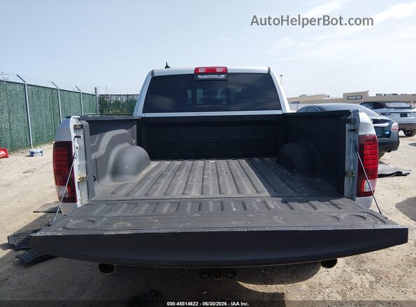 1C6RR7MTXJS180644 2018 RAM 1500 Silver 