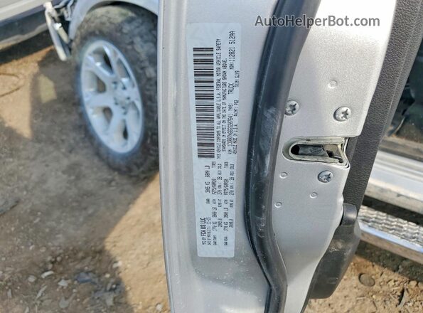 1C6RR7NG6GS207641 2016 RAM 1500 Silver Вид підкапотного простору