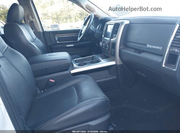 1C6RR7NM0JS237618 2018 RAM 1500 White Սալոնի դիմացի տեսք