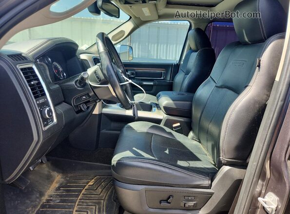 1C6RR7NM8HS871835 2017 RAM 1500 Gray წინა სალონის ხედი