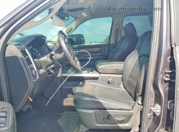 1C6RR7NM9JS353674 2018 RAM 1500 Gray Front interior view