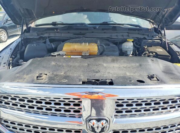 1C6RR7NM9JS353674 2018 RAM 1500 Gray Rear interior view