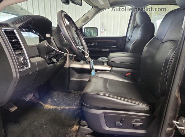 1C6RR7NT0GS271901 2016 RAM 1500 Gray Widok wnętrza z przodu