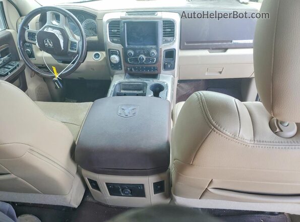 1C6RR7NT0JS250831 2018 RAM 1500 Черный Вид панели приборов