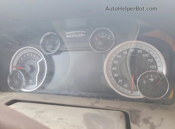 1C6RR7NT0JS250831 2018 RAM 1500 Черный Вид щитка приборов