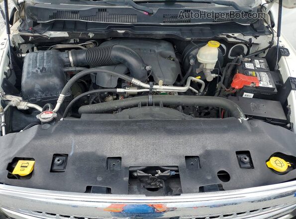 1C6RR7NT2GS400981 2016 RAM 1500 White Vista interior trasera