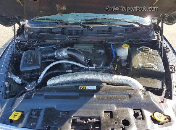 1C6RR7NT3JS184579 2018 RAM 1500 Gray უკანა სალონის ხედი