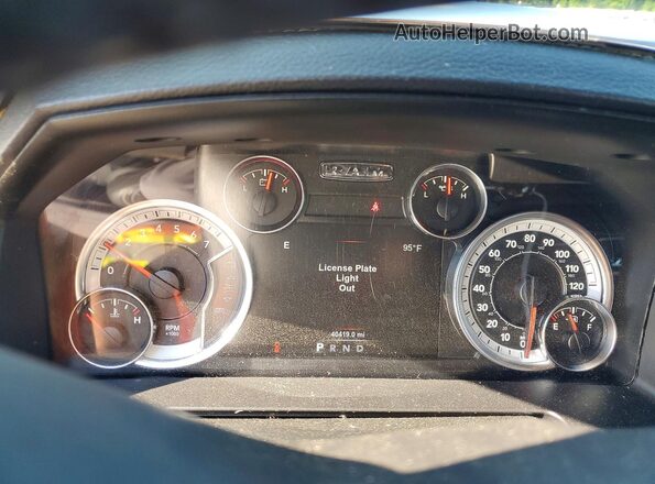 1C6RR7NT3JS184579 2018 RAM 1500 Gray ხელსაწყოთა პანელის ხედი