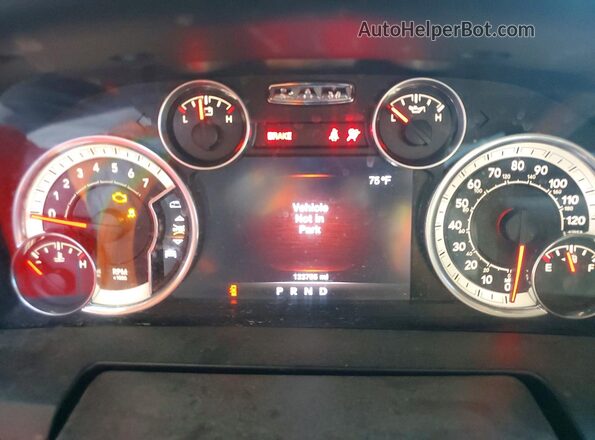 1C6RR7NTXGS251493 2016 RAM 1500 Red Vista del cuadro de instrumentos