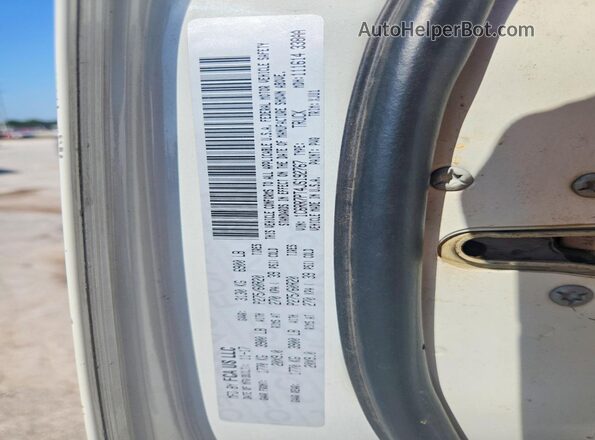 1C6RR7PT4JS192767 2018 RAM 1500 White Engine compartment view