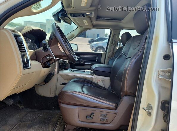 1C6RR7PT4JS192767 2018 RAM 1500 White Front interior view