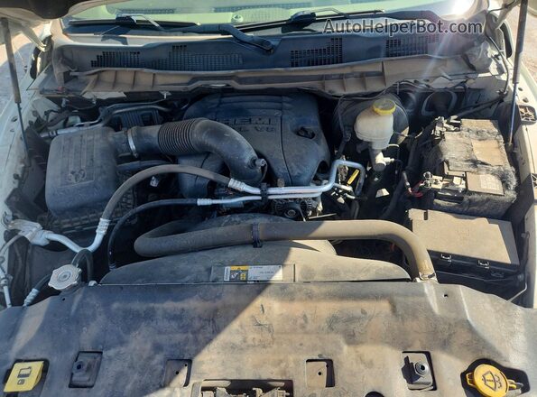 1C6RR7PT4JS192767 2018 RAM 1500 White Rear interior view