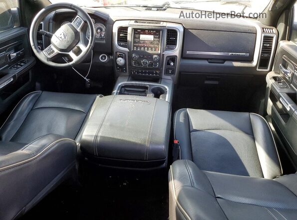 1C6RR7PT7HS697745 2017 RAM 1500 Черный Вид панели приборов