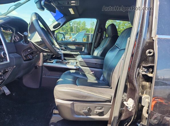 1C6RR7PT8GS247360 2016 RAM 1500 Black Front interior view