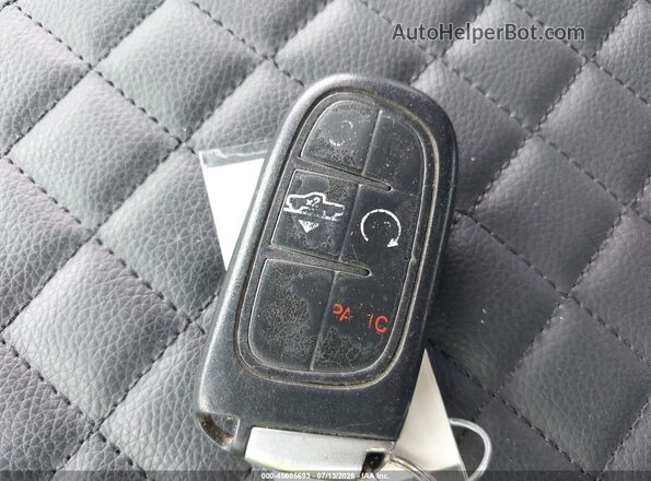 1C6RR7PT9JS139790 2018 RAM 1500 Gray Widok deski rozdzielczej